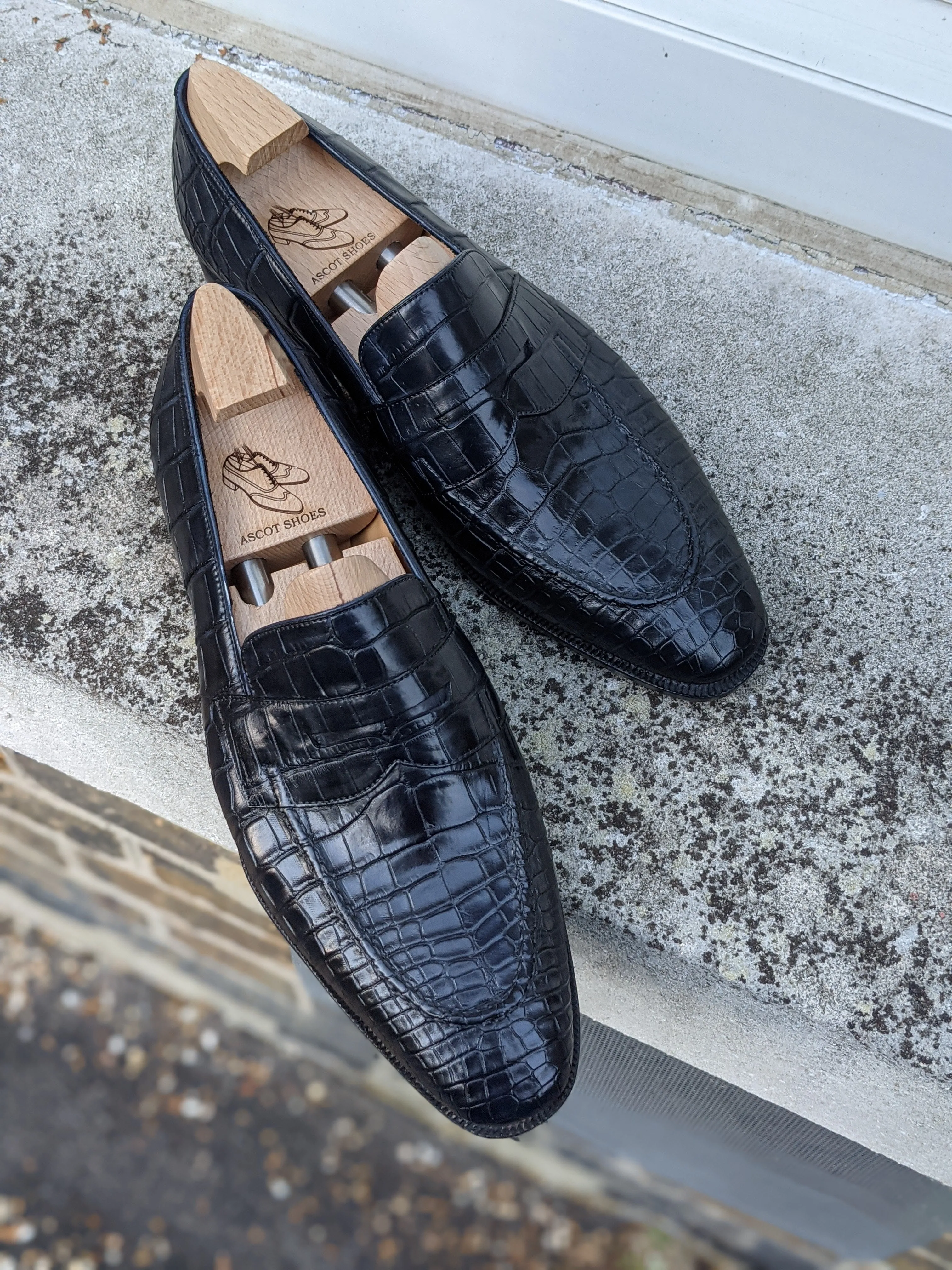 Ascot Wholecut Loafer - Black Piano Alligator