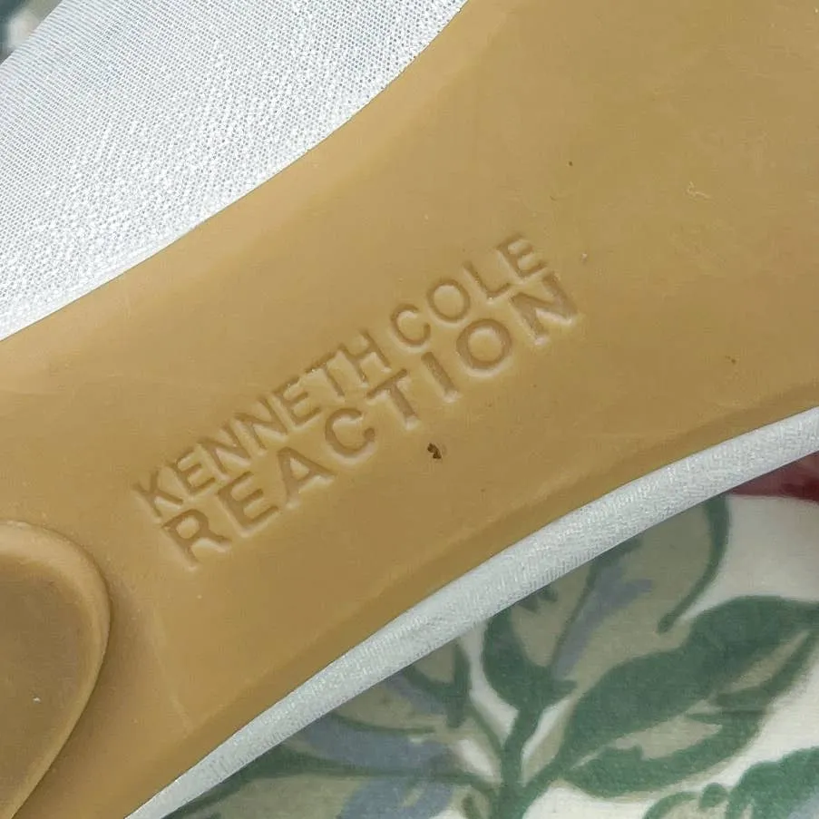 Kenneth Cole REACTION | Slip On By Silver Shimmer Flats | Sz 6.5