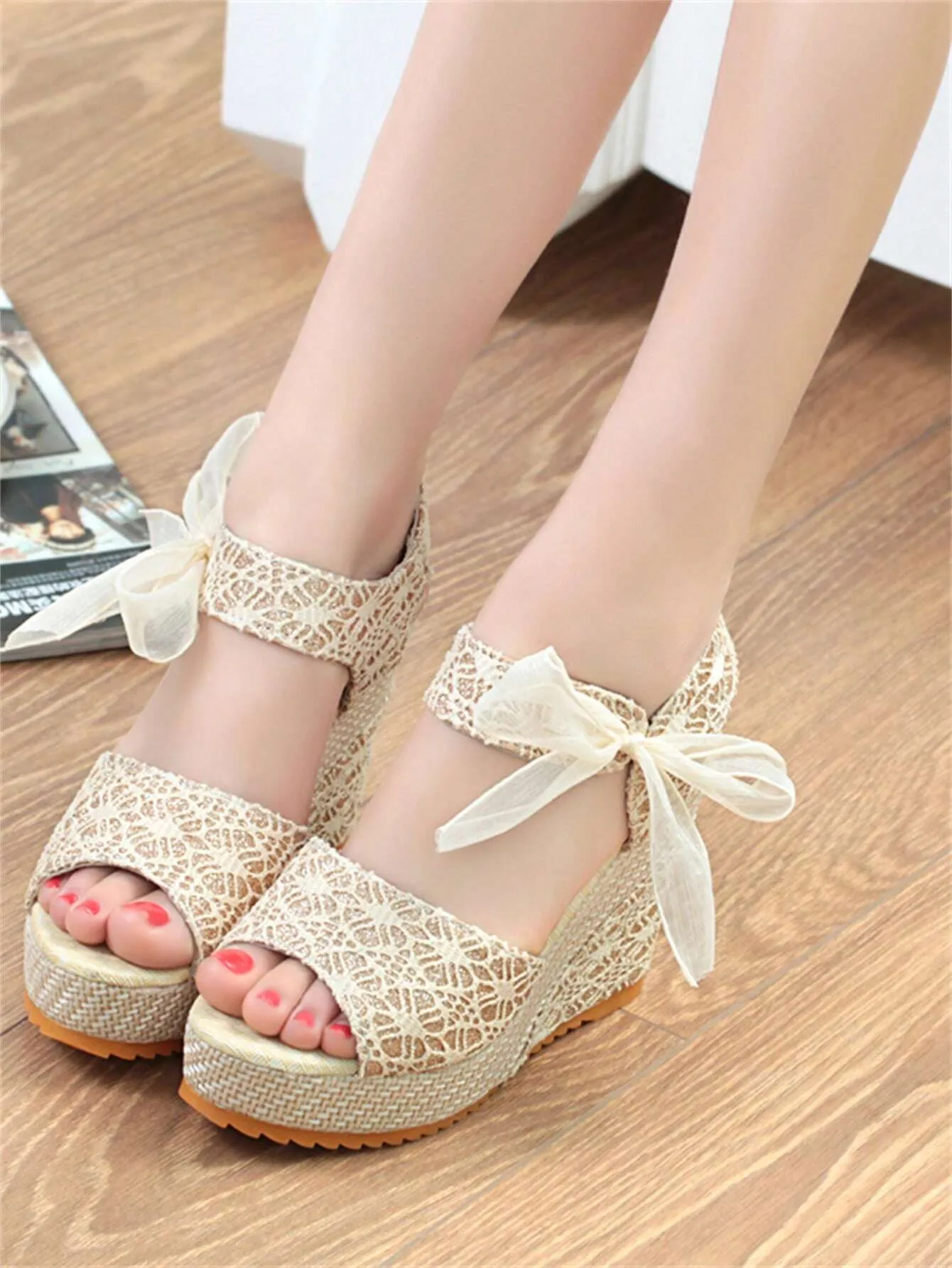 New Arrival Fashionable And Elegant Korean-Style Wedge Heel Thick-Soled Comfortable Women Sandals, Sole Sent At Random