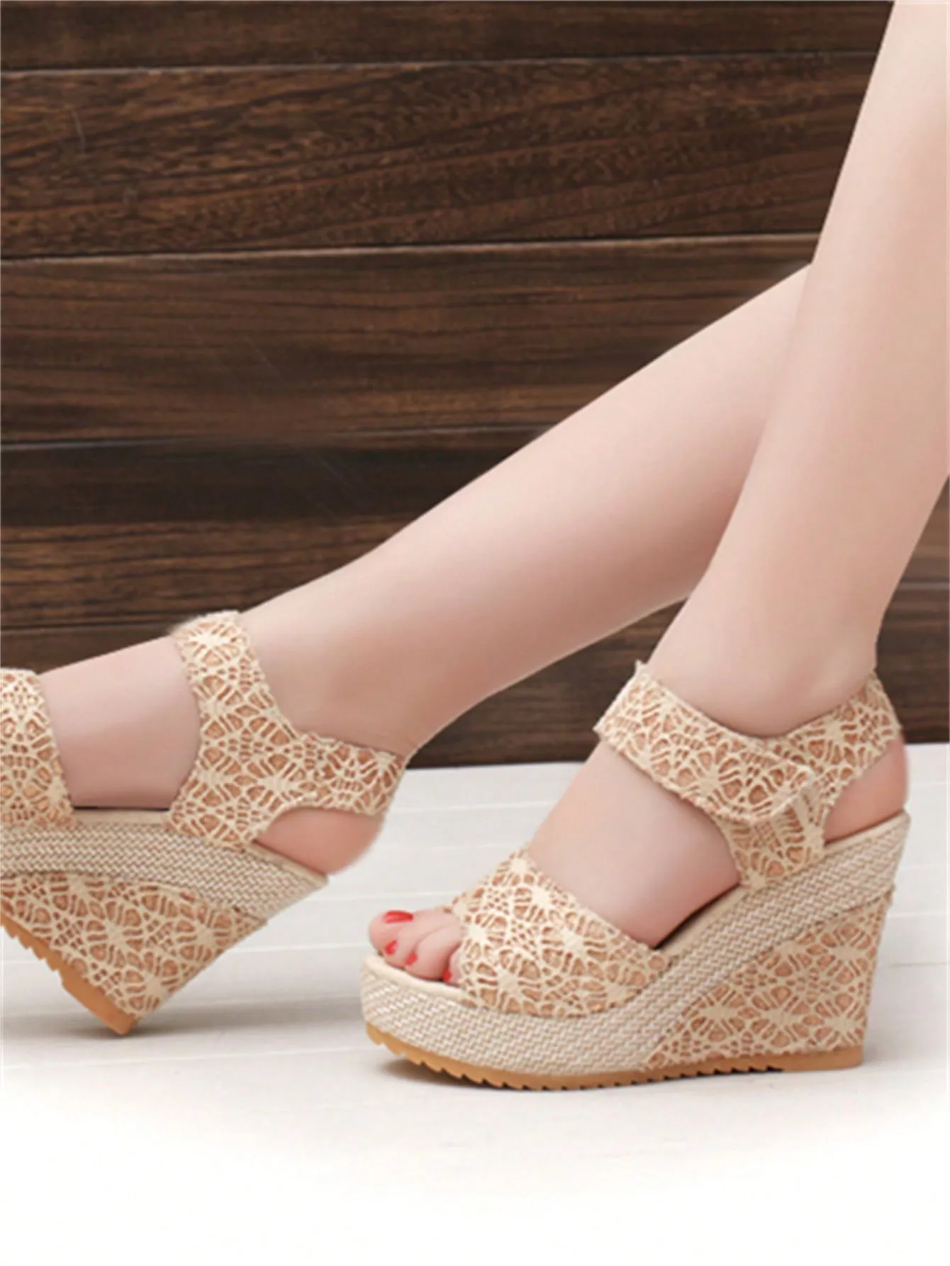 New Arrival Fashionable And Elegant Korean-Style Wedge Heel Thick-Soled Comfortable Women Sandals, Sole Sent At Random
