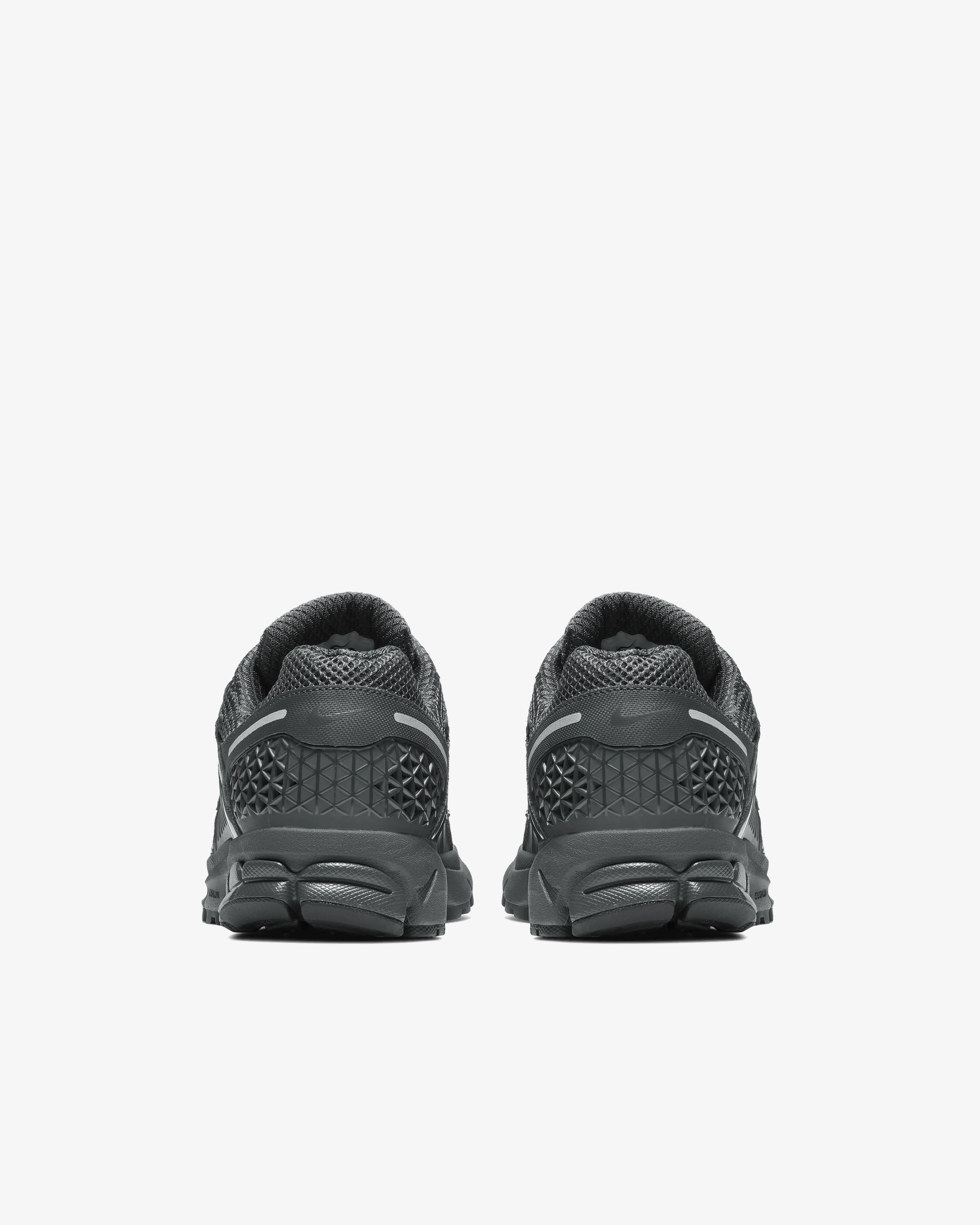 Nike - Zoom Vomero 5 Sneakers - (BV1358-002)